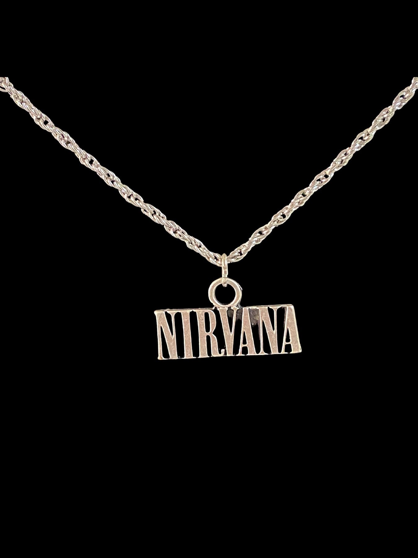 Antik Gümüş Kaplama Çelik Rock Müzik Nirvana Zincirli Bijuteri Kolye