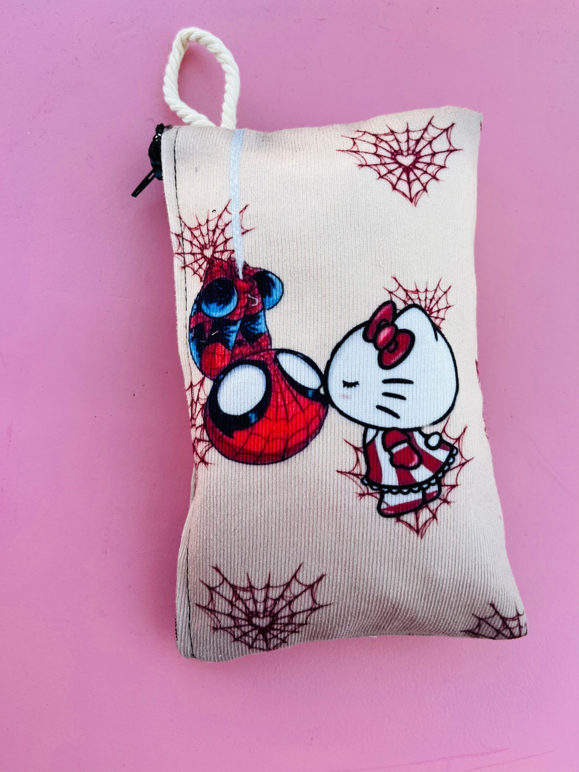 ESC BUTİK Spider & Hello Desenli Kalemlik