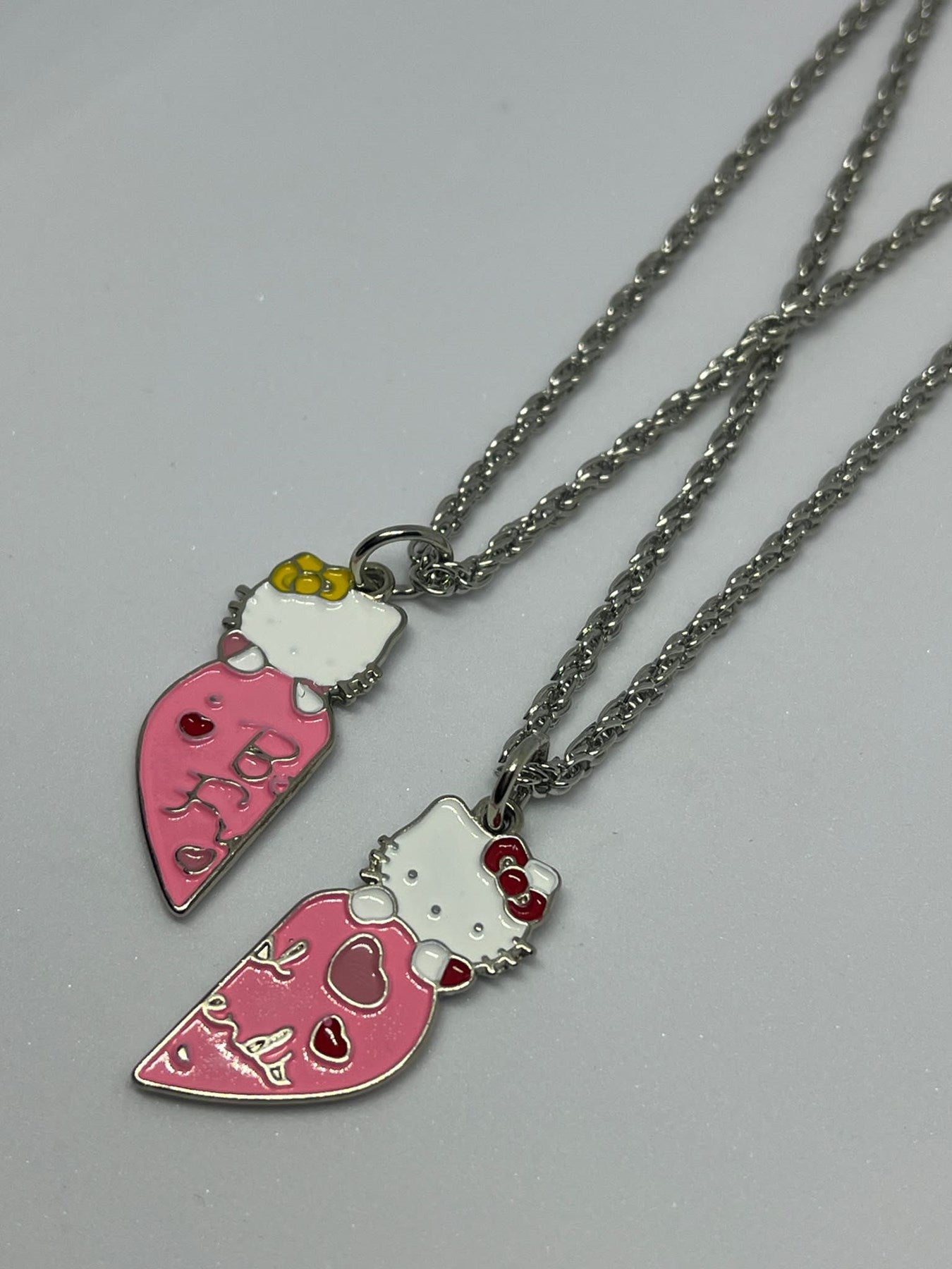 Antik Gümüş Kaplama Anime 2 Adet Hello Kitty Best Friends Hediyelik Çift Kolye