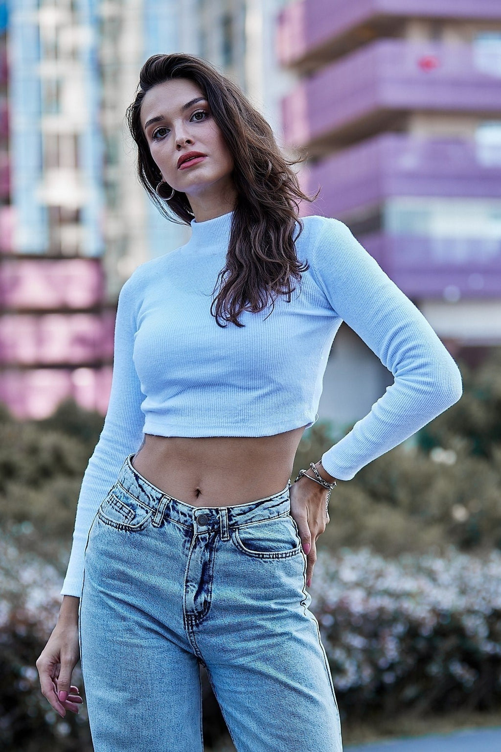 Beyaz Süper Crop Balıkçı Yaka Triko Kazak